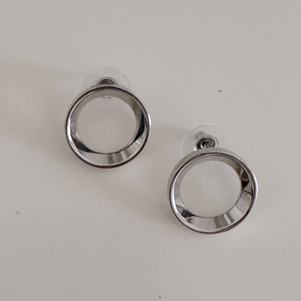 Vita fede loop earrings